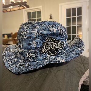 Lakers Adidas Bucket Hat S/M